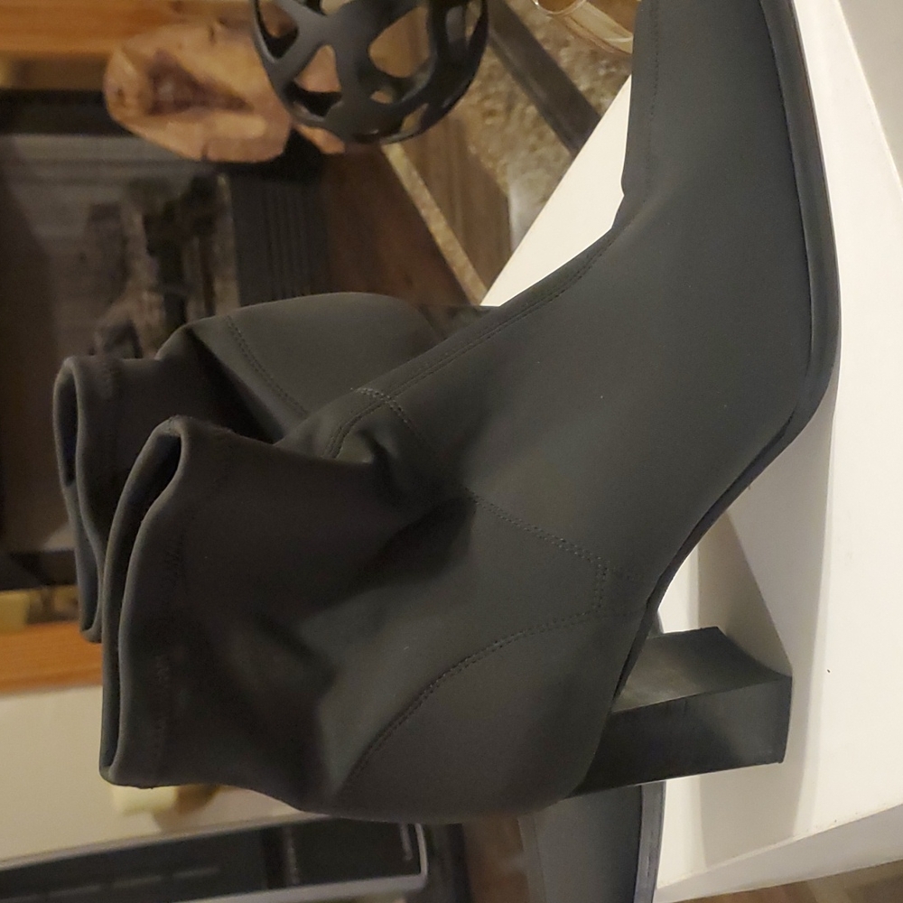 Boots - Picture 2 of 9